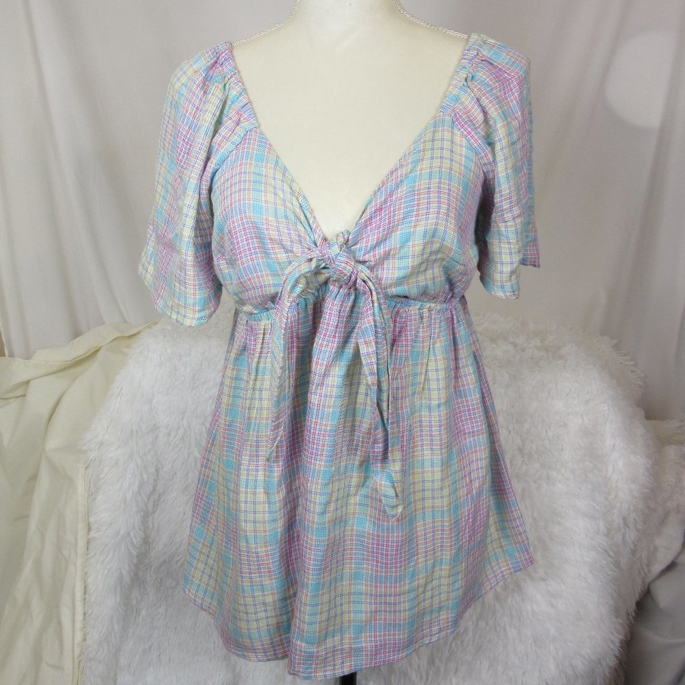 Isabel Maternity Tie-Front Maternity Top Ingrid & Isabel Pink Blue Size Medium